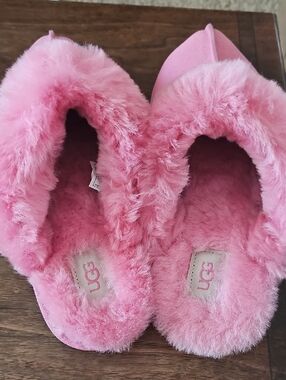UGG Women Pink Fuzzy Slip-On Slippers
